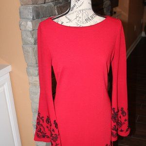 Applique Bell Sleeve A-line Dress